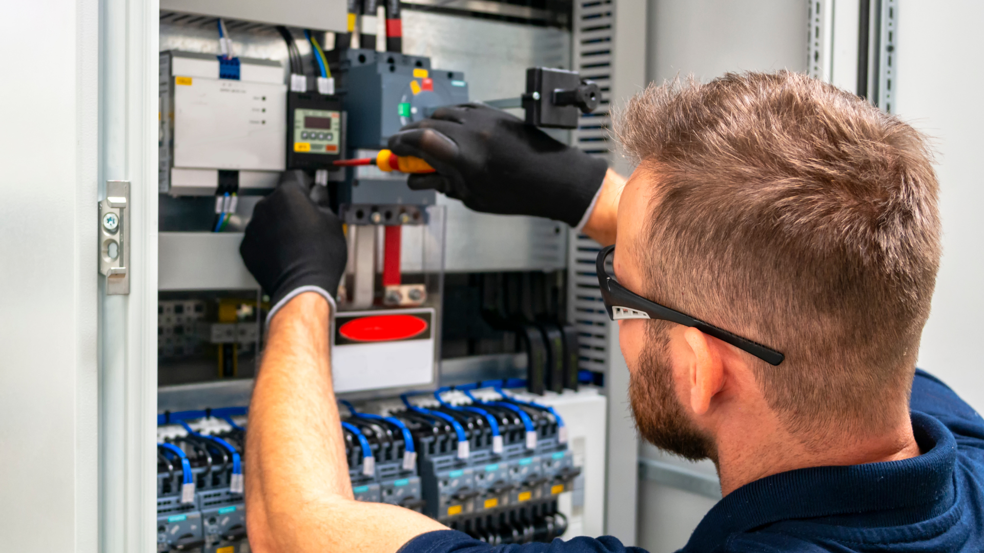 ANDFA tjanster inom el och elinstallationer elektriker